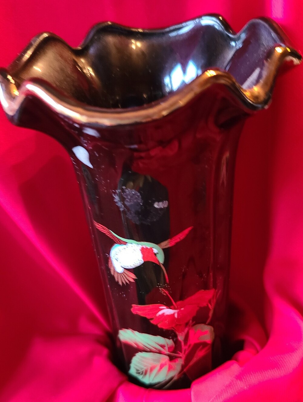 Vintage Black Glass Vase with Red Floral and Hummingbird Motif - Picture 3 of 8